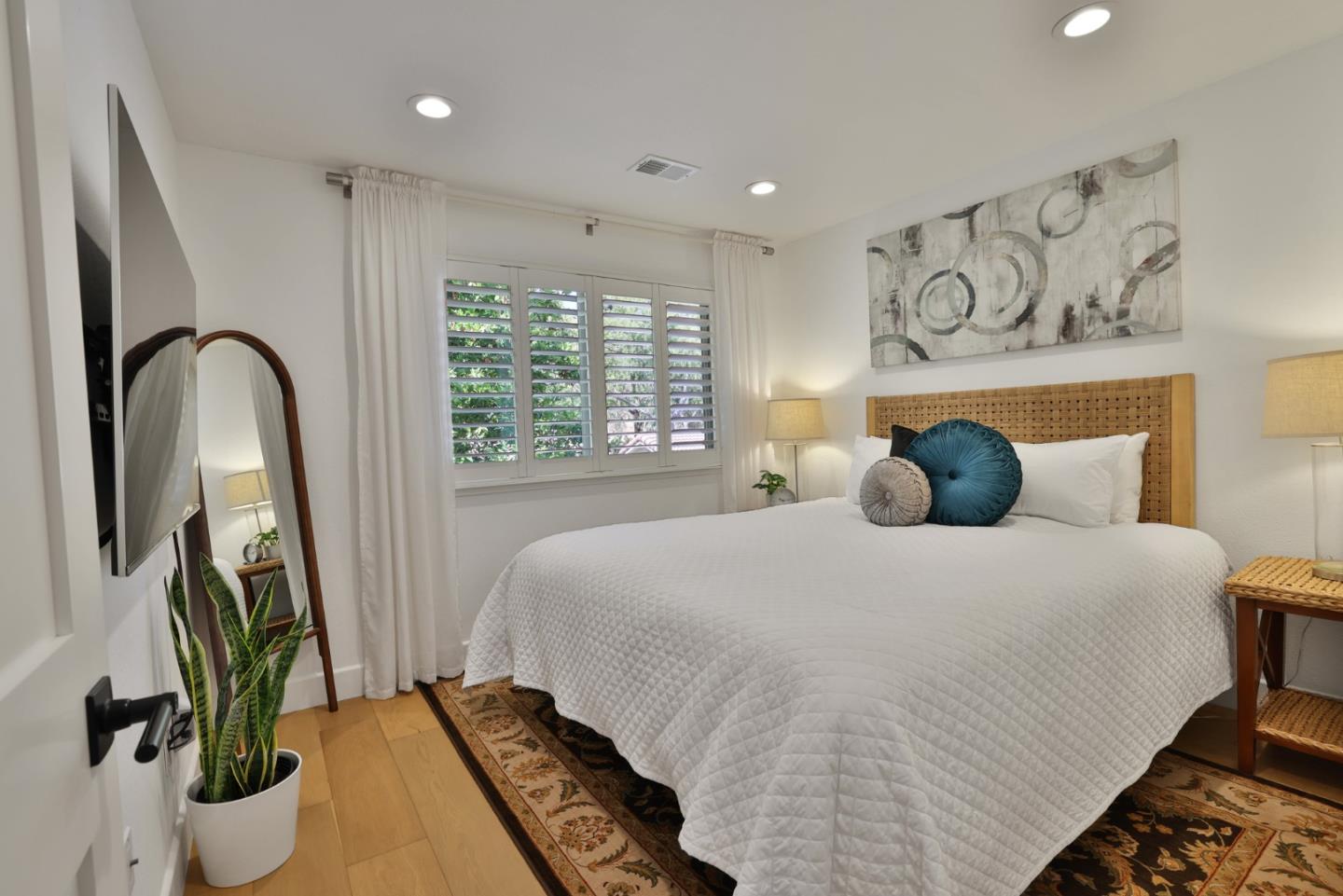 Detail Gallery Image 30 of 71 For 118 via Lago, Los Gatos,  CA 95032 - 3 Beds | 2/1 Baths