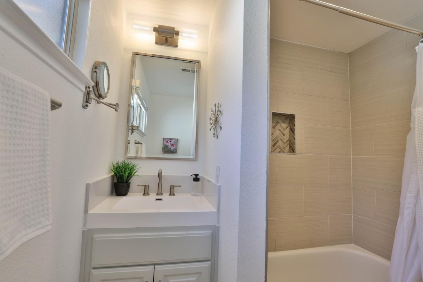 Detail Gallery Image 35 of 71 For 118 via Lago, Los Gatos,  CA 95032 - 3 Beds | 2/1 Baths
