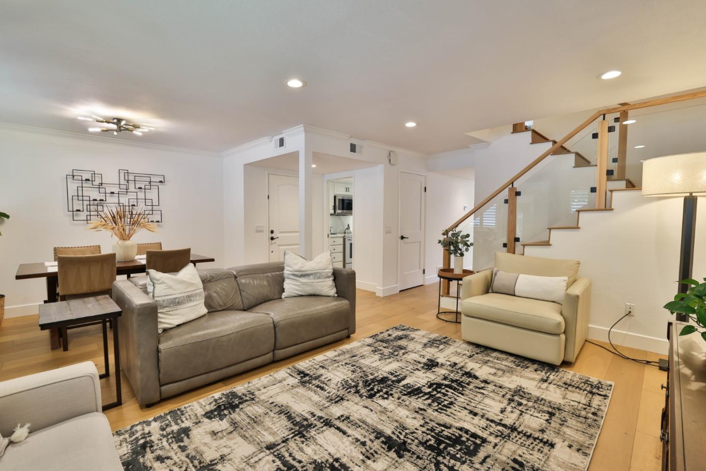 Detail Gallery Image 5 of 71 For 118 via Lago, Los Gatos,  CA 95032 - 3 Beds | 2/1 Baths