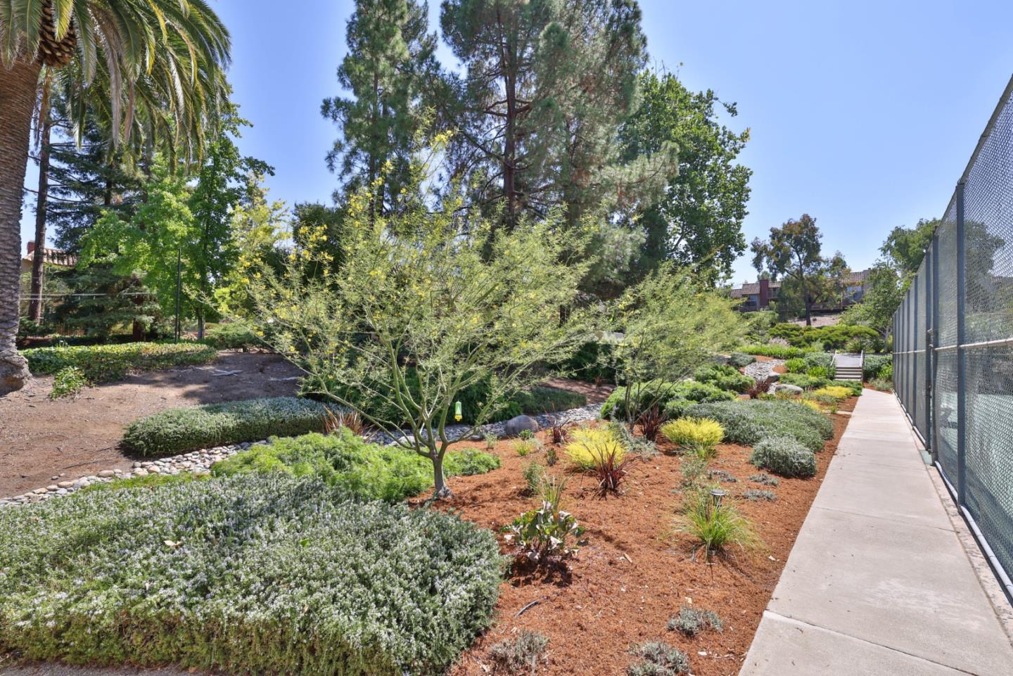 Detail Gallery Image 61 of 71 For 118 via Lago, Los Gatos,  CA 95032 - 3 Beds | 2/1 Baths