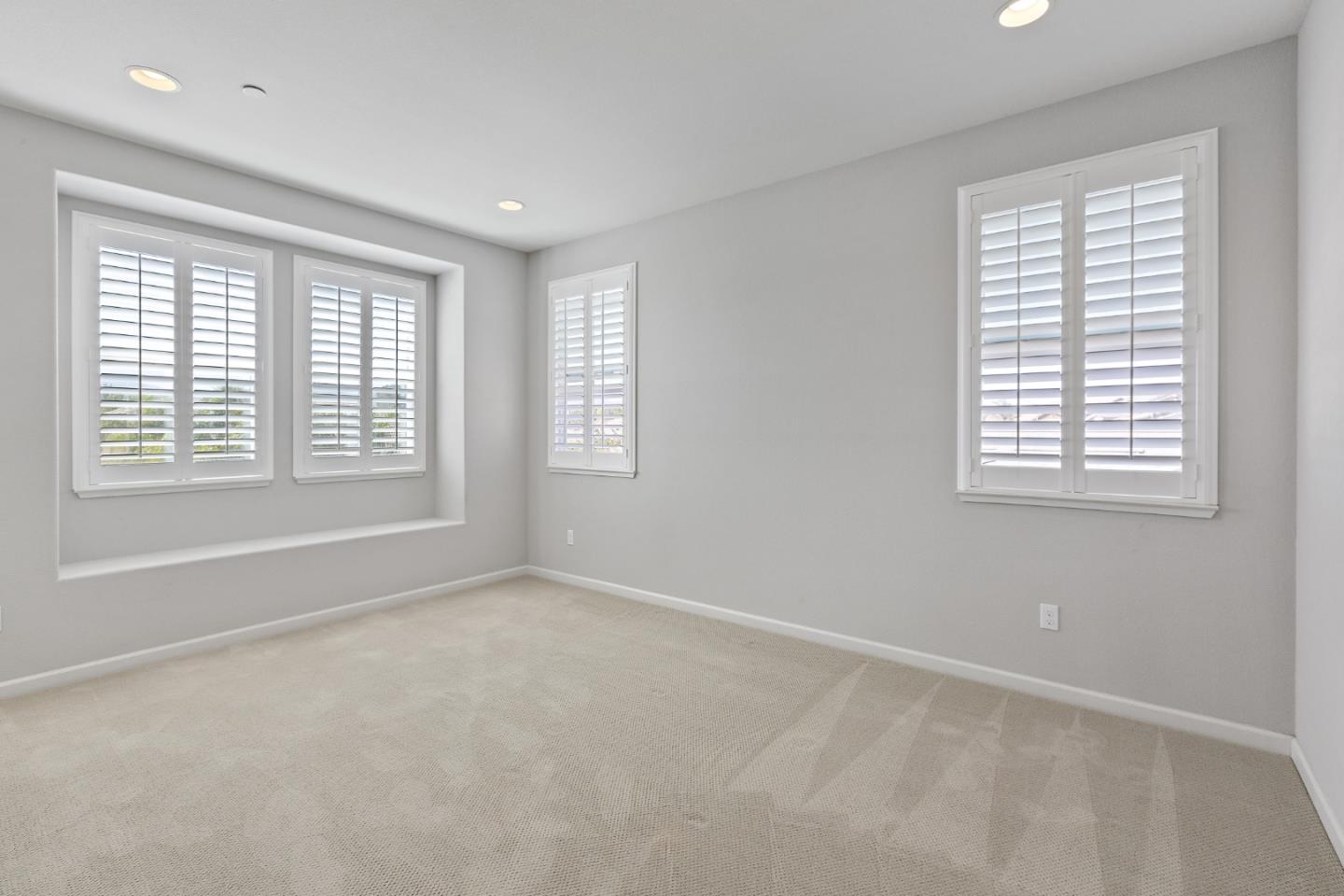 Detail Gallery Image 25 of 35 For 900 Verissimo Ct, Hollister,  CA 95023 - 3 Beds | 2/1 Baths