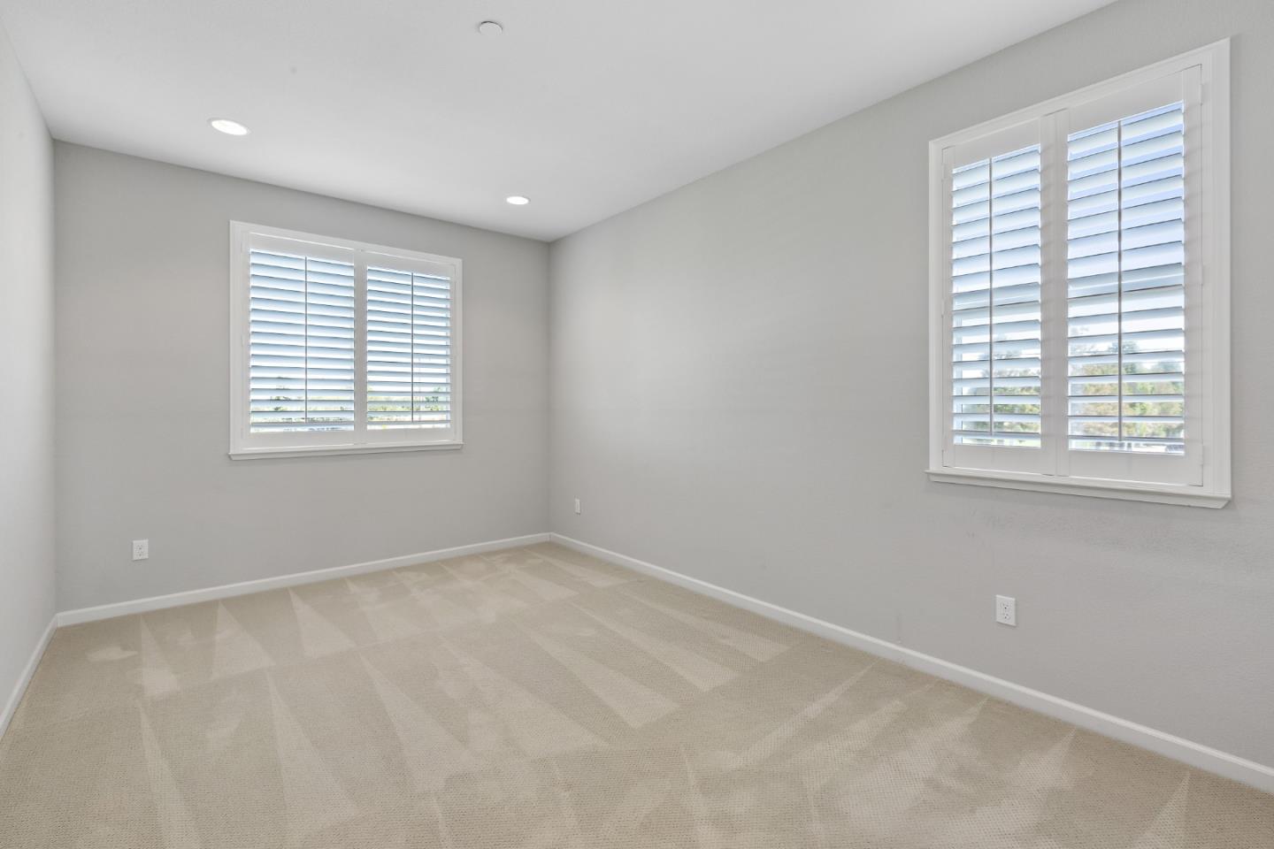 Detail Gallery Image 27 of 35 For 900 Verissimo Ct, Hollister,  CA 95023 - 3 Beds | 2/1 Baths