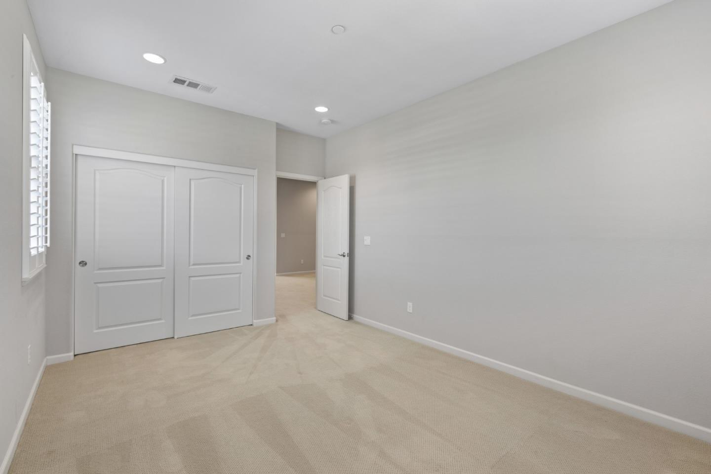 Detail Gallery Image 28 of 35 For 900 Verissimo Ct, Hollister,  CA 95023 - 3 Beds | 2/1 Baths