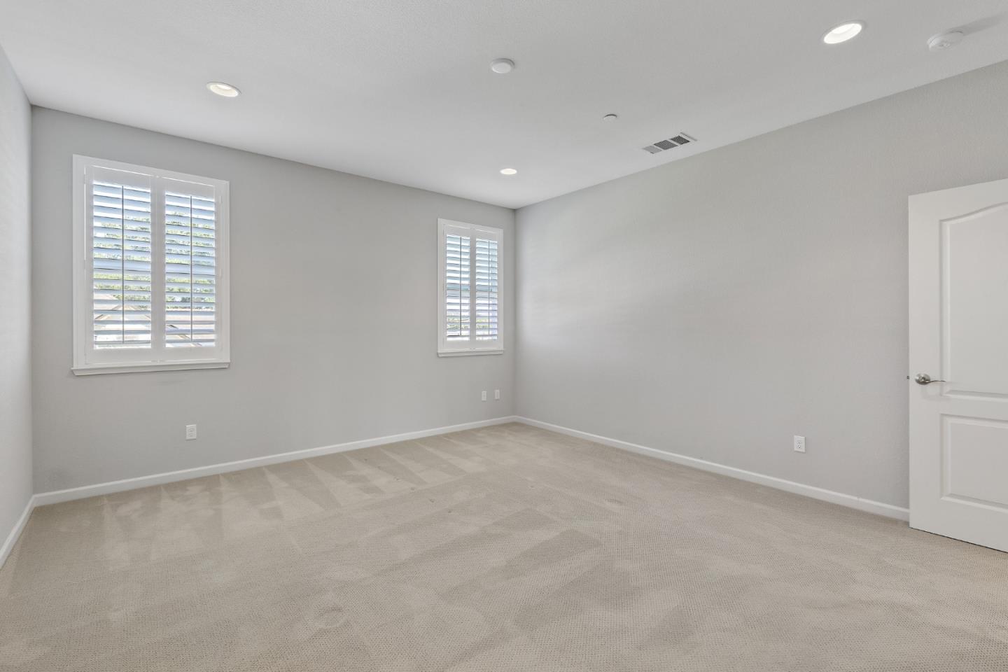 Detail Gallery Image 30 of 35 For 900 Verissimo Ct, Hollister,  CA 95023 - 3 Beds | 2/1 Baths