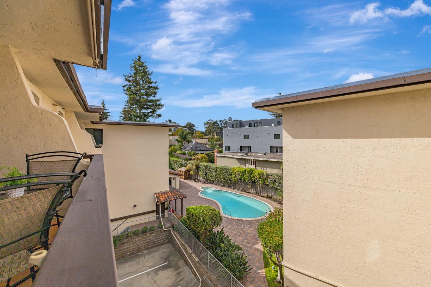 Detail Gallery Image 19 of 27 For 1427 Floribunda Ave #304,  Burlingame,  CA 94010 - 2 Beds | 2 Baths