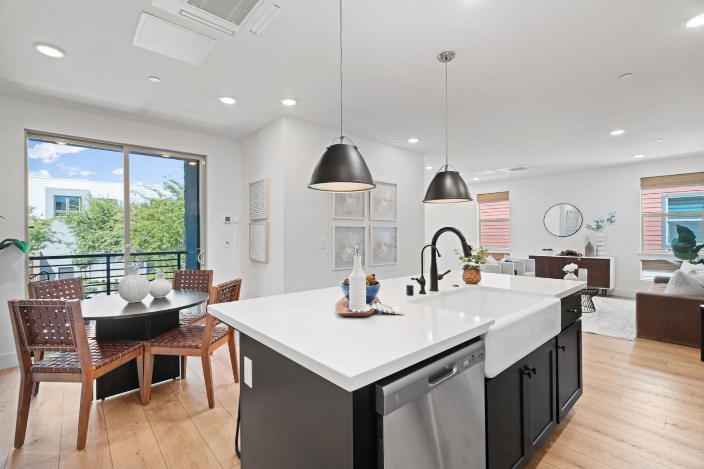 Detail Gallery Image 4 of 22 For 6633 Optimum Loop, San Jose,  CA 95119 - 3 Beds | 3 Baths
