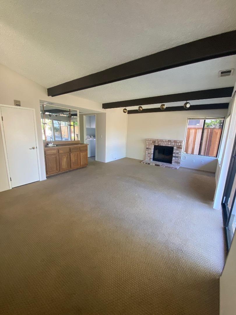 Detail Gallery Image 3 of 23 For 609 Somerset Ln, Foster City,  CA 94404 - 4 Beds | 2/1 Baths