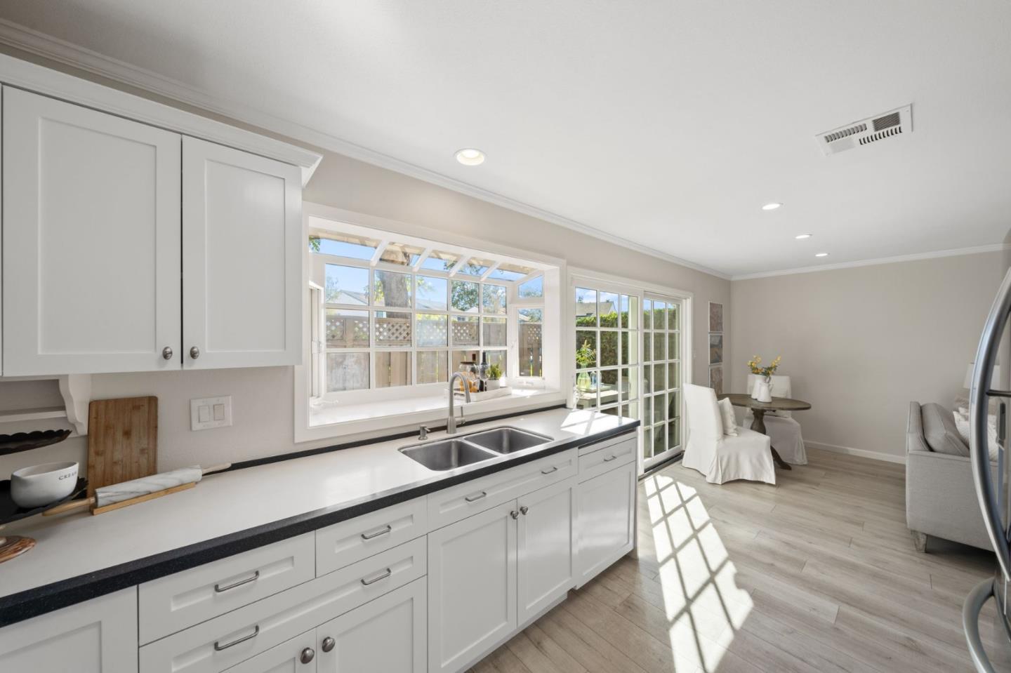 Detail Gallery Image 15 of 43 For 848 Magellan Ln, Foster City,  CA 94404 - 4 Beds | 2/1 Baths