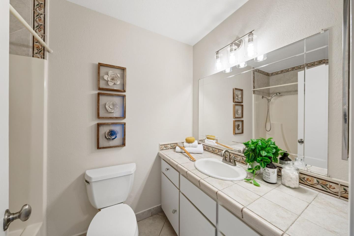 Detail Gallery Image 20 of 43 For 848 Magellan Ln, Foster City,  CA 94404 - 4 Beds | 2/1 Baths