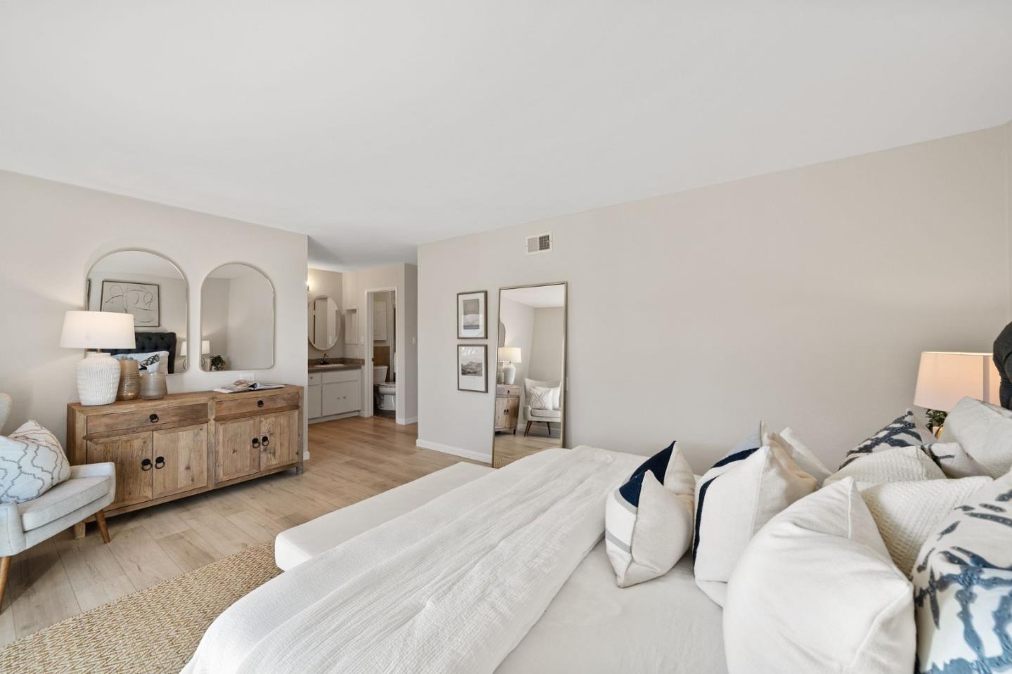 Detail Gallery Image 24 of 43 For 848 Magellan Ln, Foster City,  CA 94404 - 4 Beds | 2/1 Baths