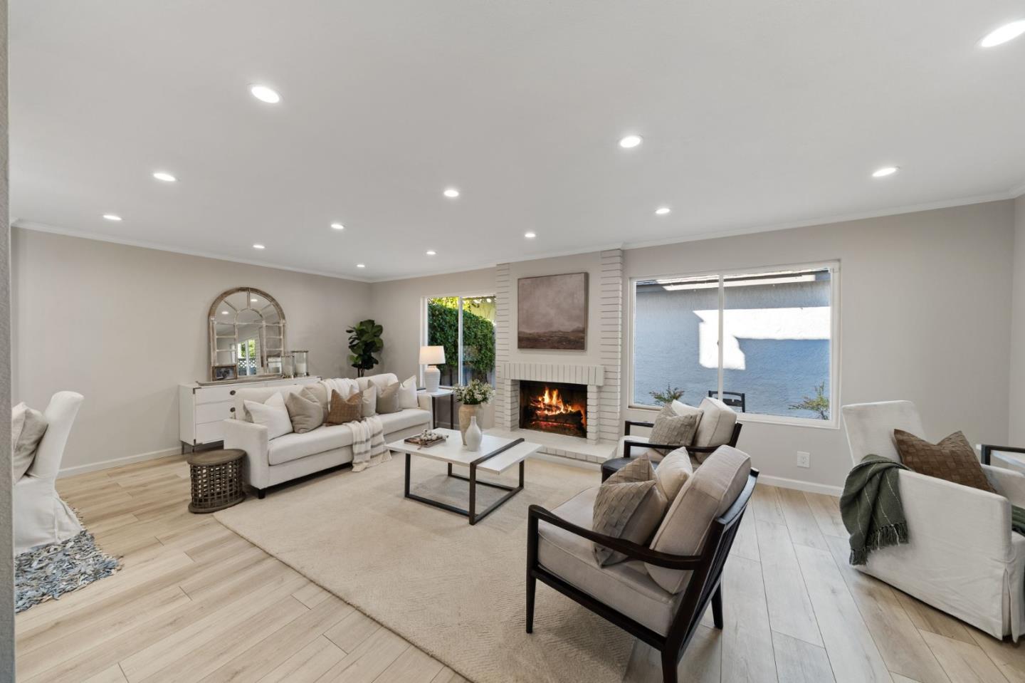 Detail Gallery Image 3 of 43 For 848 Magellan Ln, Foster City,  CA 94404 - 4 Beds | 2/1 Baths