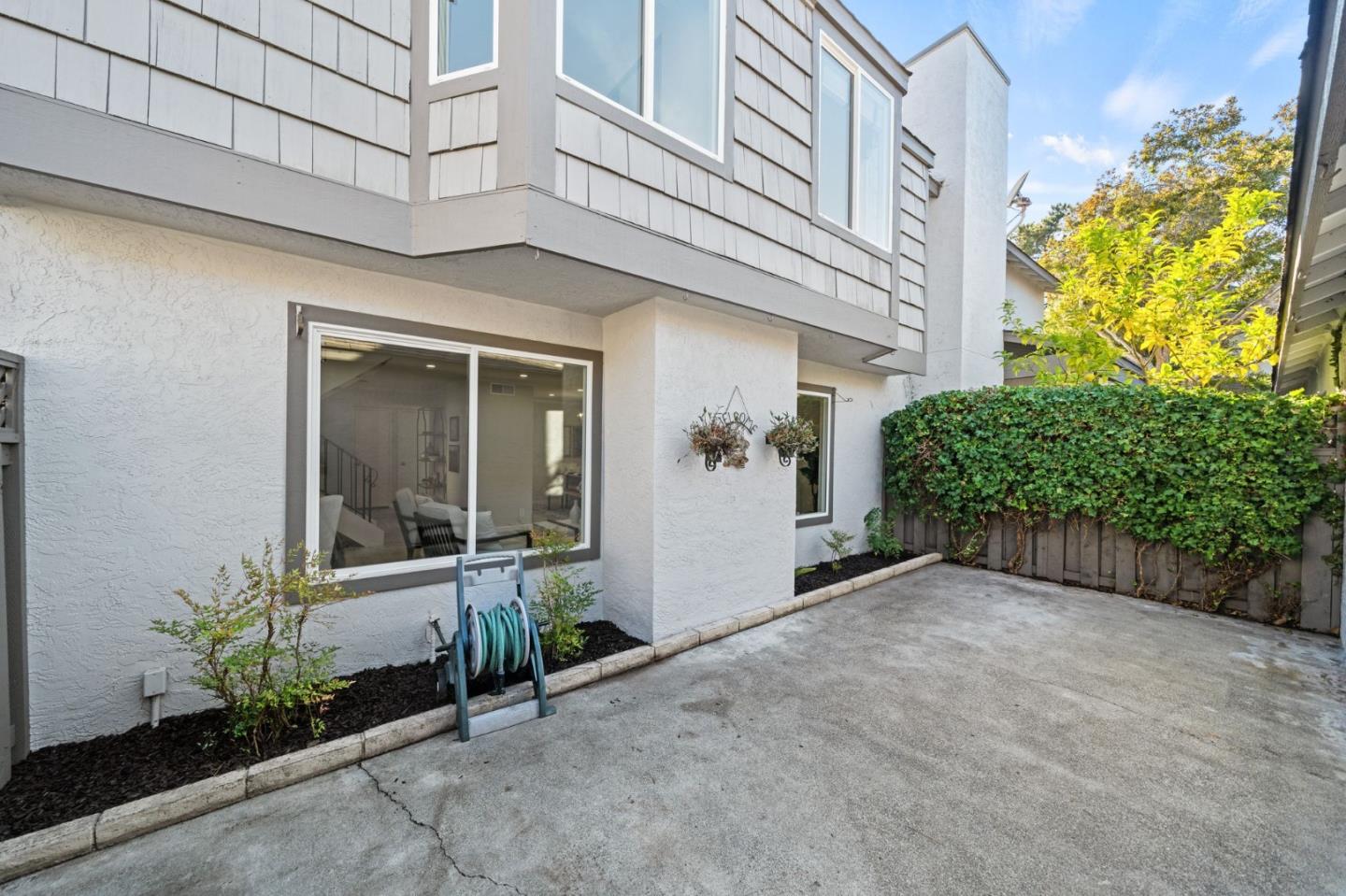 Detail Gallery Image 31 of 43 For 848 Magellan Ln, Foster City,  CA 94404 - 4 Beds | 2/1 Baths