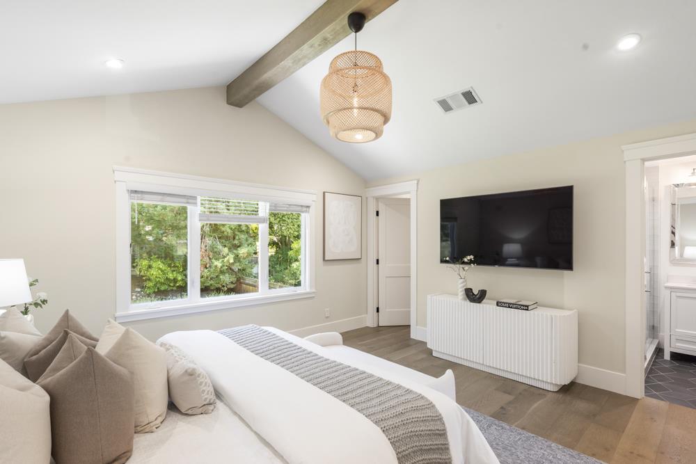 Detail Gallery Image 13 of 33 For 967 Stony Hill Rd, Redwood City,  CA 94061 - 4 Beds | 3/1 Baths