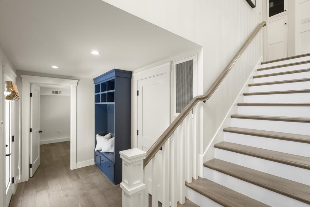 Detail Gallery Image 26 of 33 For 967 Stony Hill Rd, Redwood City,  CA 94061 - 4 Beds | 3/1 Baths