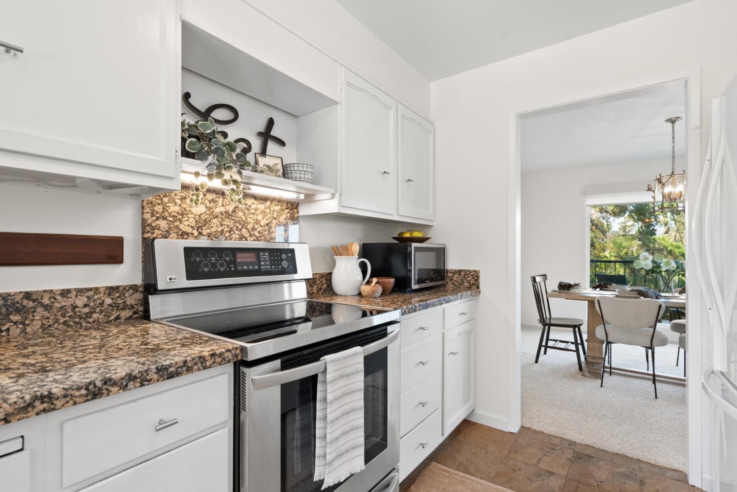 Detail Gallery Image 12 of 44 For 115 Del Mesa Carmel, Carmel Valley,  CA 93923 - 2 Beds | 2 Baths