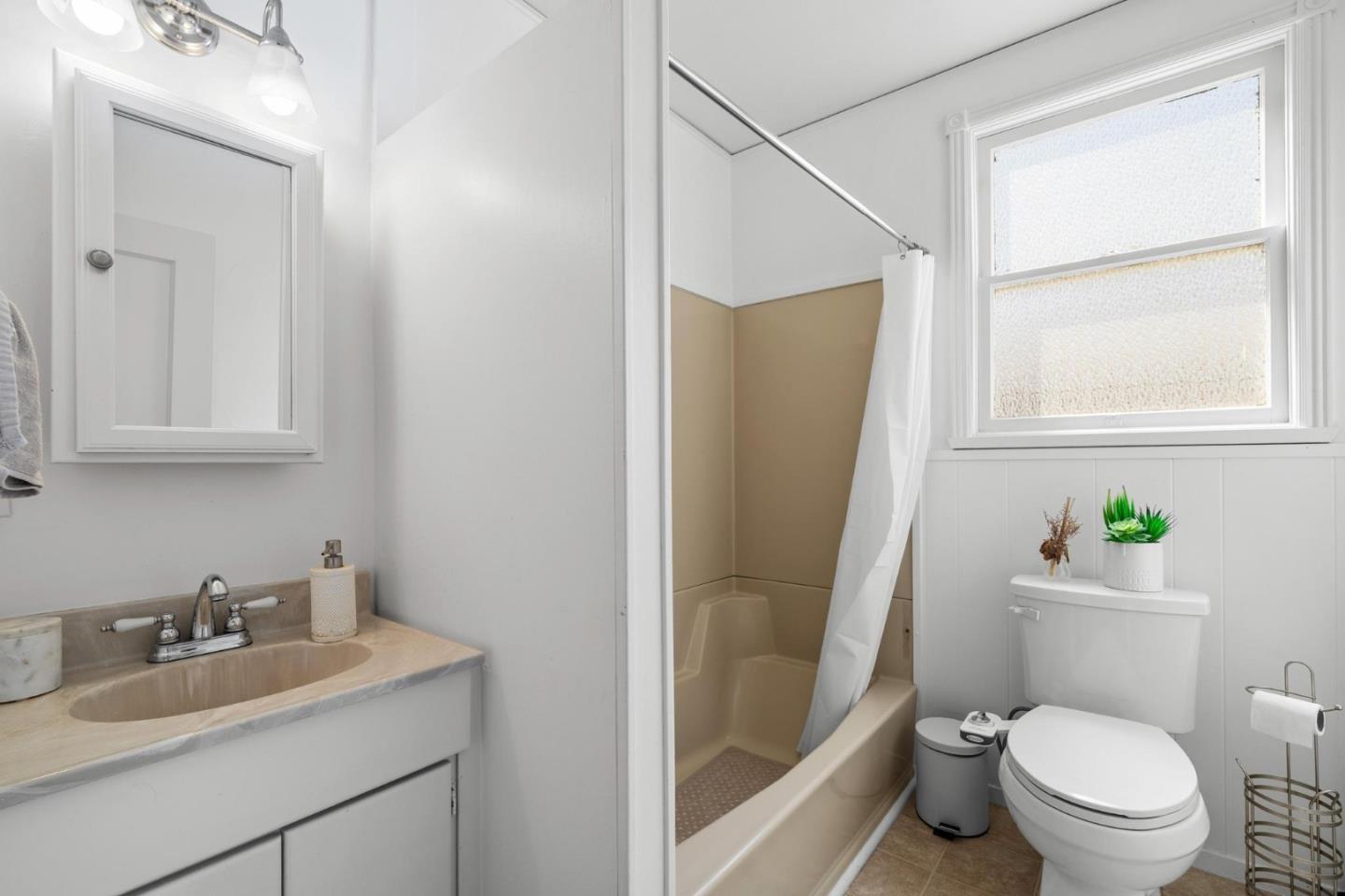 Detail Gallery Image 34 of 63 For 719 Circle Ct, South San Francisco,  CA 94080 - 3 Beds | 2 Baths