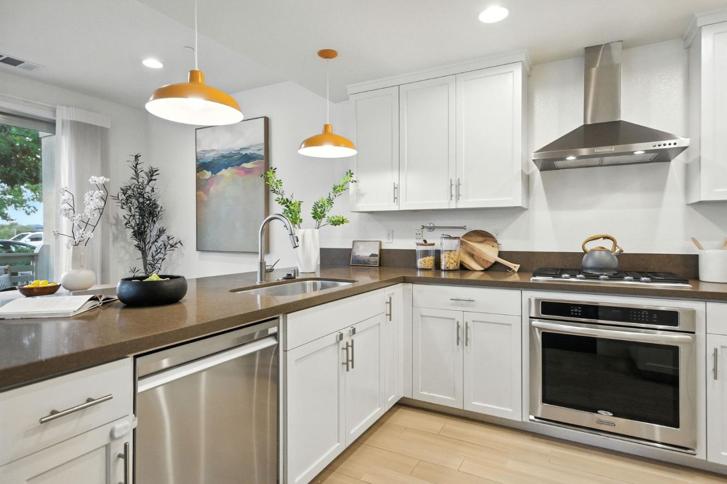 Detail Gallery Image 12 of 53 For 406 E 28th Ave, San Mateo,  CA 94403 - 3 Beds | 3/1 Baths