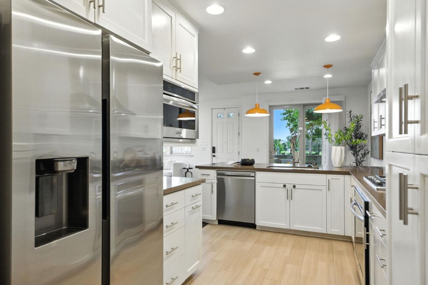 Detail Gallery Image 15 of 53 For 406 E 28th Ave, San Mateo,  CA 94403 - 3 Beds | 3/1 Baths