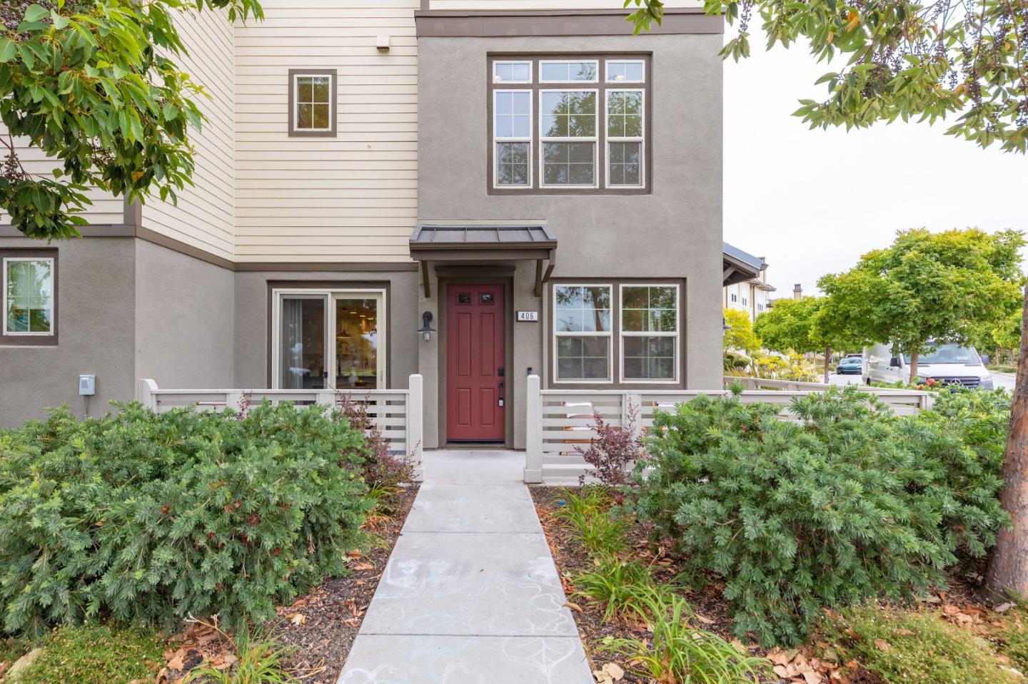 Detail Gallery Image 4 of 53 For 406 E 28th Ave, San Mateo,  CA 94403 - 3 Beds | 3/1 Baths