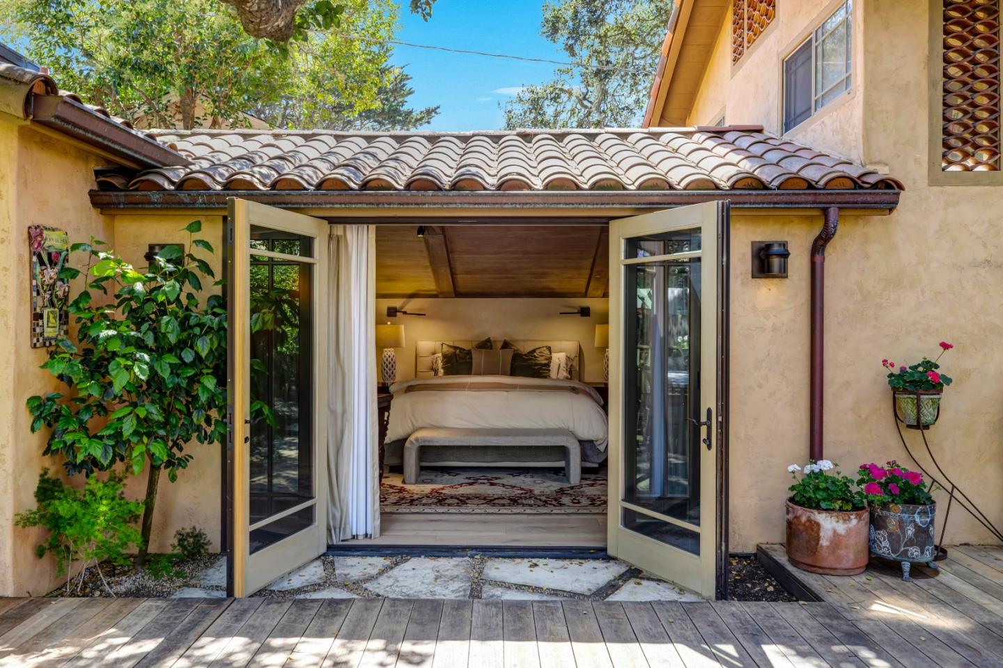 Detail Gallery Image 13 of 17 For 0 Sw Santa Rita 4 Sw of Ocean St, Carmel,  CA 93923 - 3 Beds | 2/1 Baths