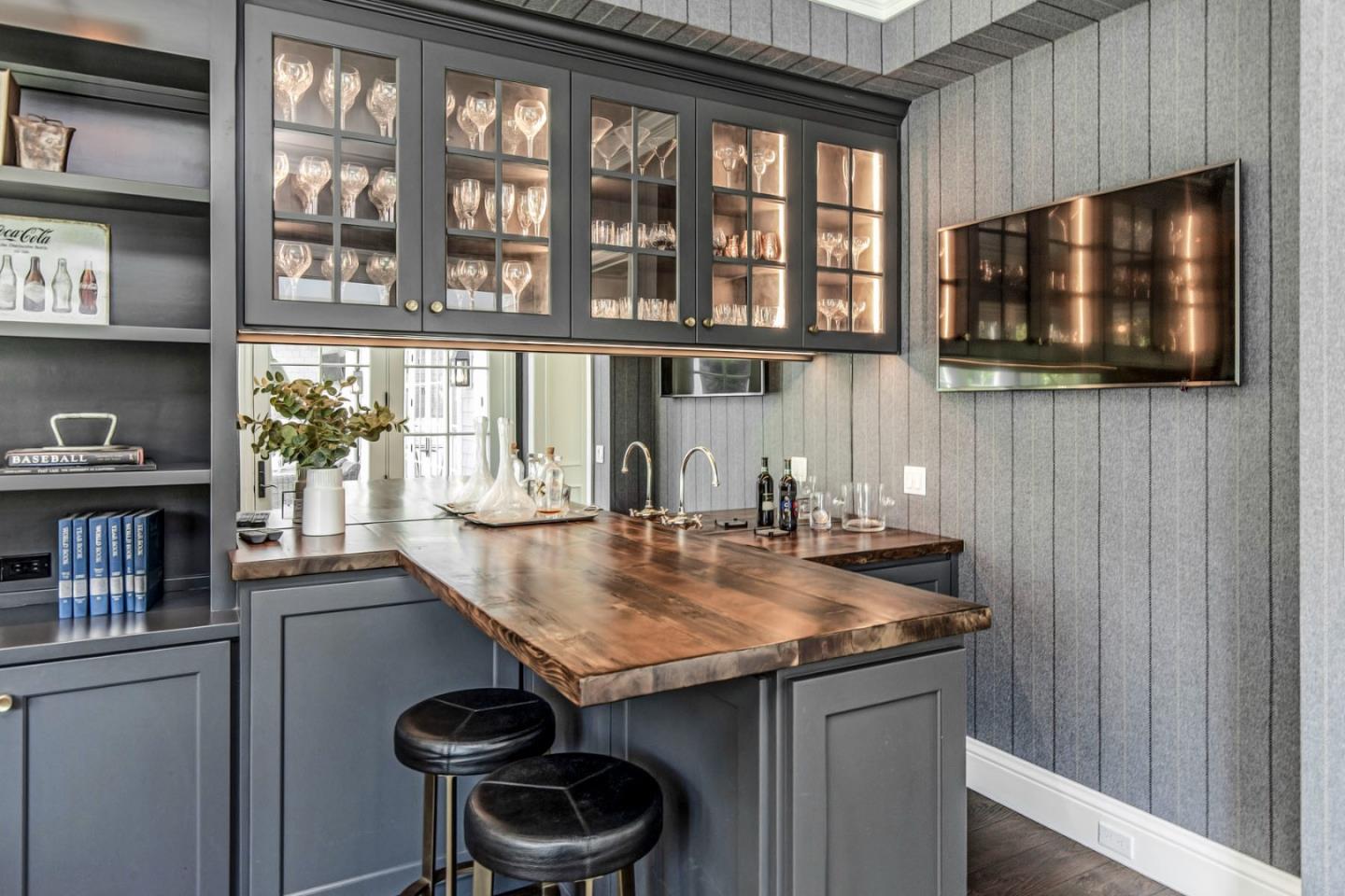 Detail Gallery Image 16 of 42 For 26900 Beatrice Ln, Los Altos Hills,  CA 94022 - 5 Beds | 5/2 Baths