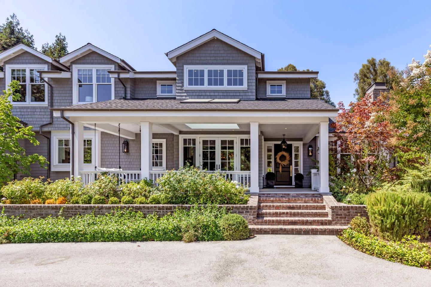 Detail Gallery Image 3 of 42 For 26900 Beatrice Ln, Los Altos Hills,  CA 94022 - 5 Beds | 5/2 Baths