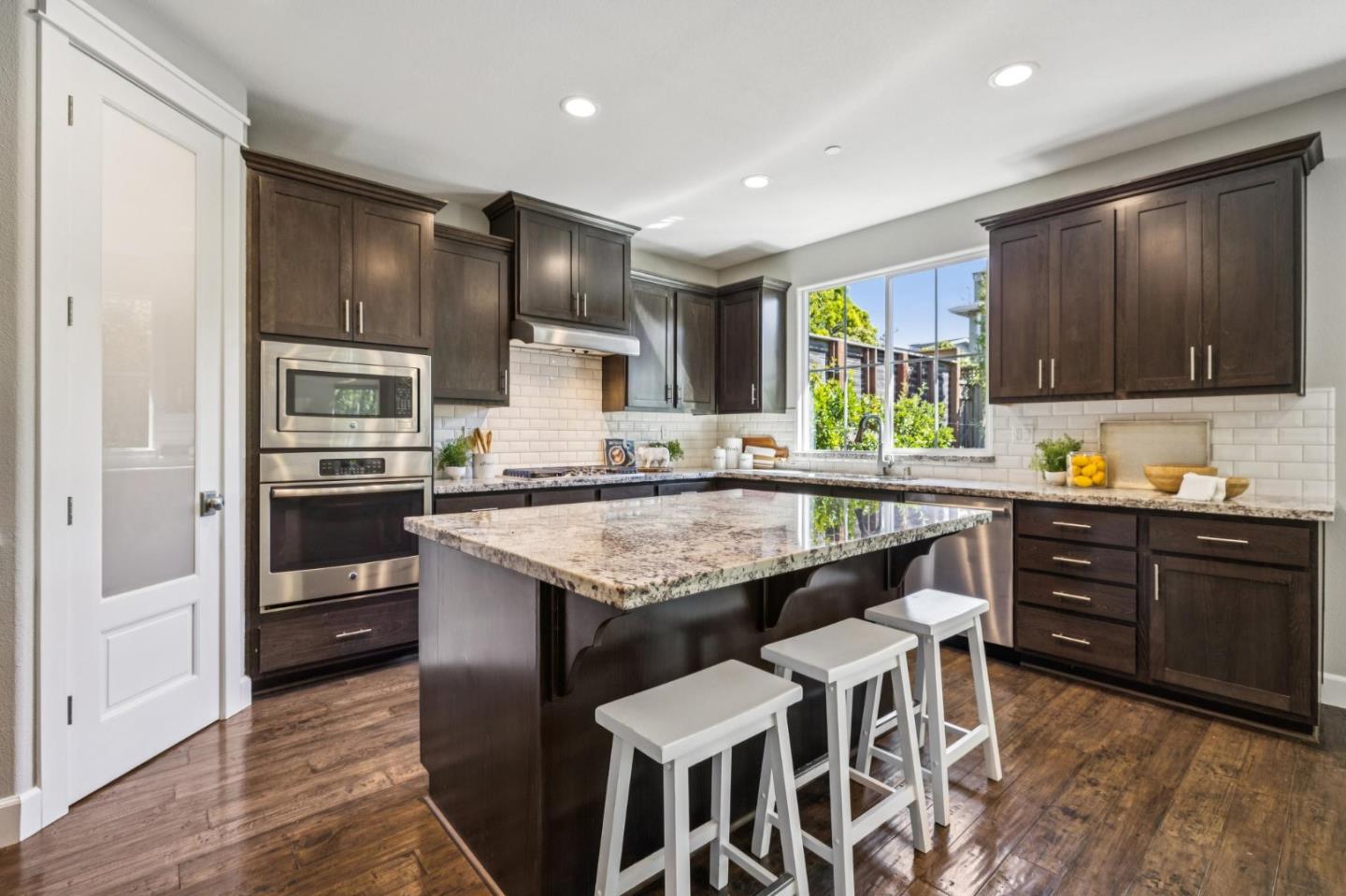 Detail Gallery Image 22 of 80 For 1110 Glenview Dr, San Bruno,  CA 94066 - 4 Beds | 3 Baths