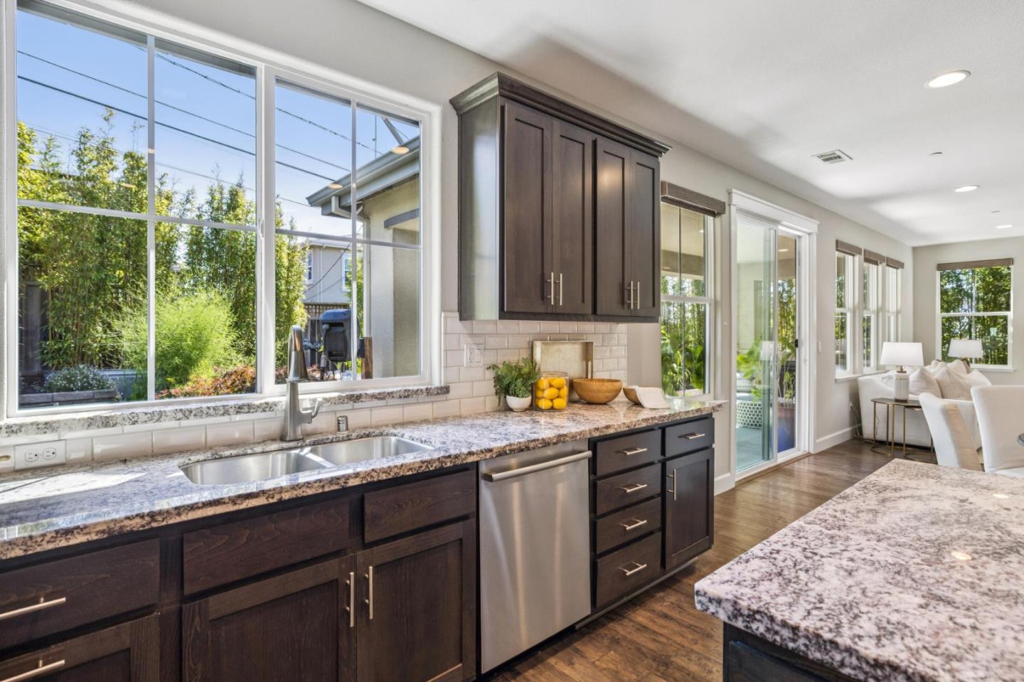 Detail Gallery Image 25 of 80 For 1110 Glenview Dr, San Bruno,  CA 94066 - 4 Beds | 3 Baths