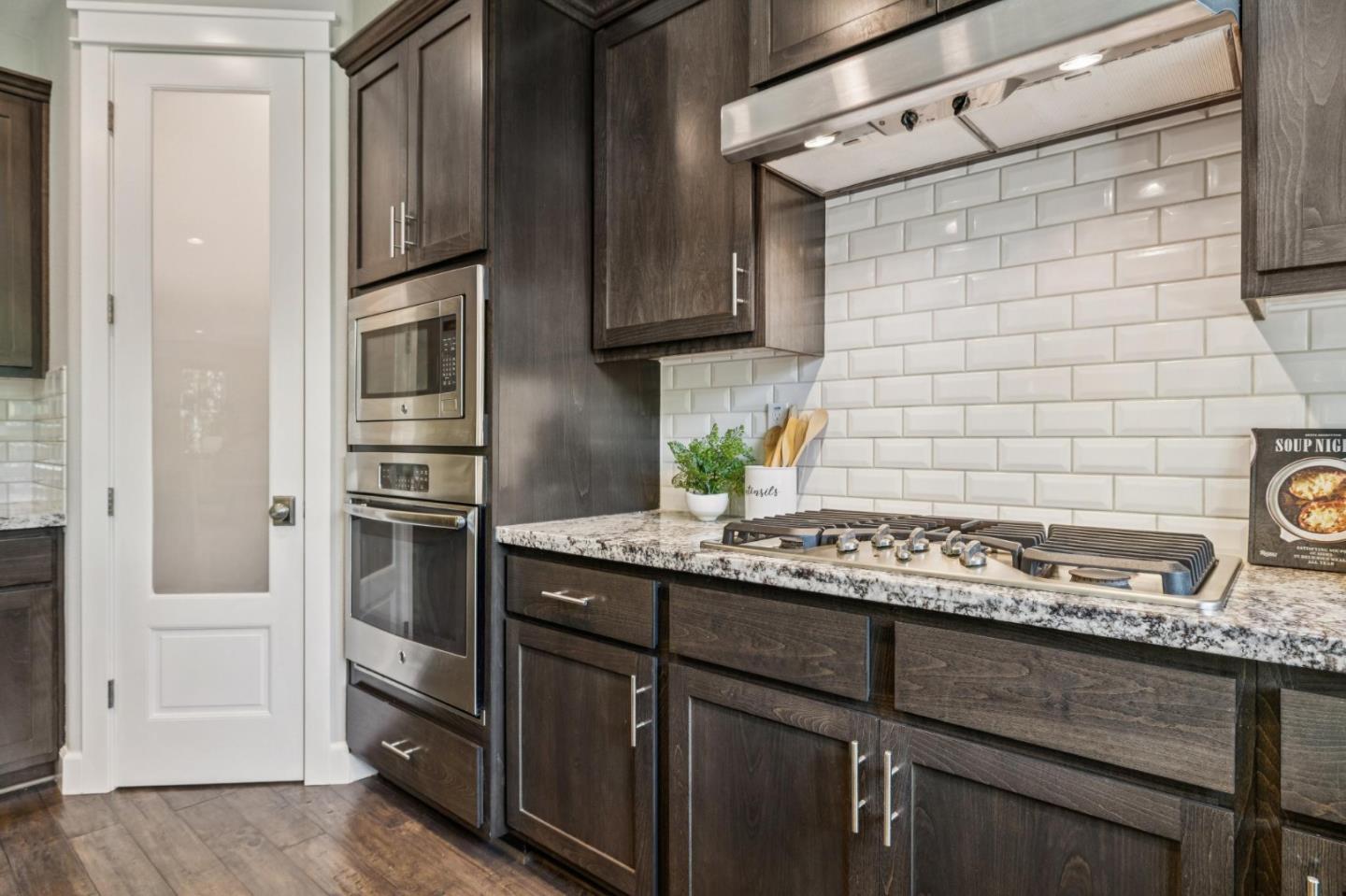 Detail Gallery Image 26 of 80 For 1110 Glenview Dr, San Bruno,  CA 94066 - 4 Beds | 3 Baths