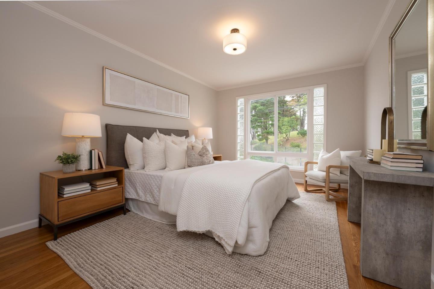 Detail Gallery Image 11 of 14 For 1827 Quintara St, San Francisco,  CA 94116 - 2 Beds | 1 Baths