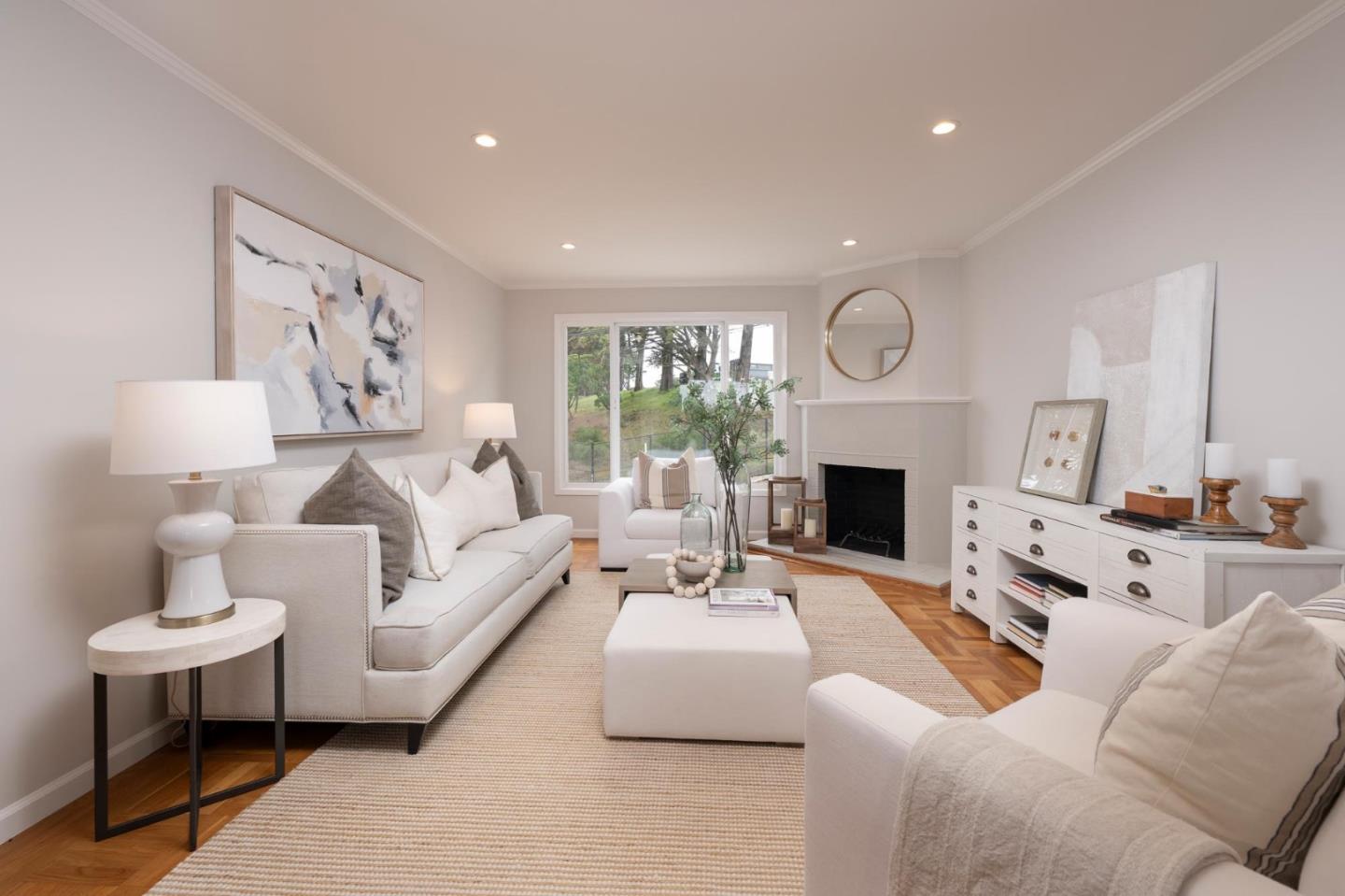 Detail Gallery Image 5 of 14 For 1827 Quintara St, San Francisco,  CA 94116 - 2 Beds | 1 Baths