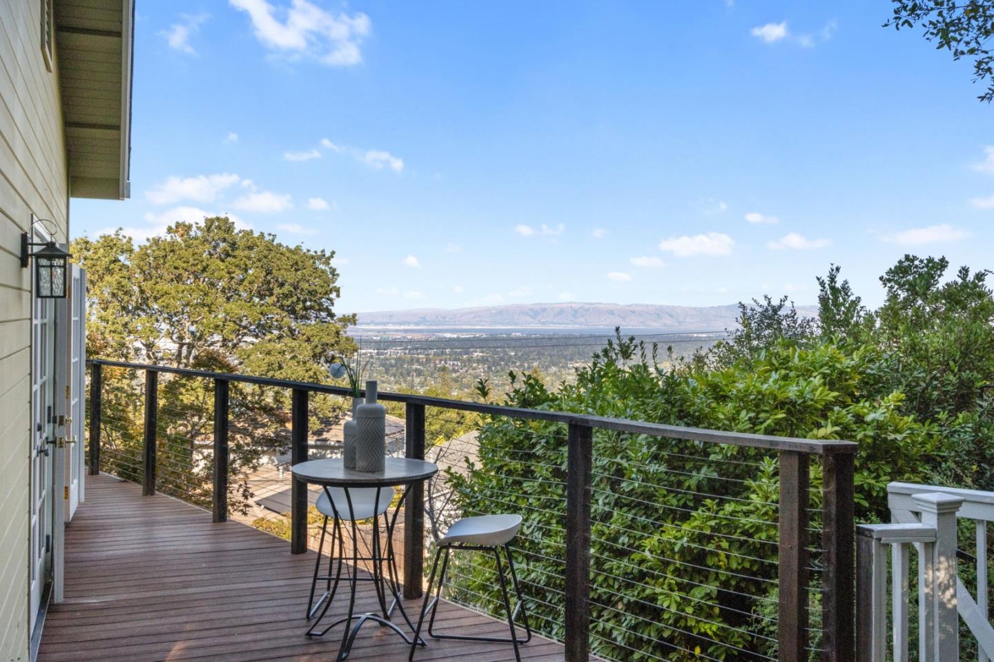Detail Gallery Image 14 of 96 For 722 Bayview Way, Redwood City,  CA 94062 - 3 Beds | 2/1 Baths