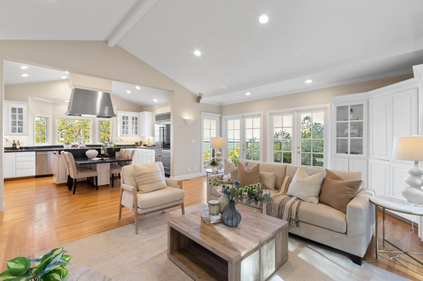 Detail Gallery Image 19 of 96 For 722 Bayview Way, Redwood City,  CA 94062 - 3 Beds | 2/1 Baths