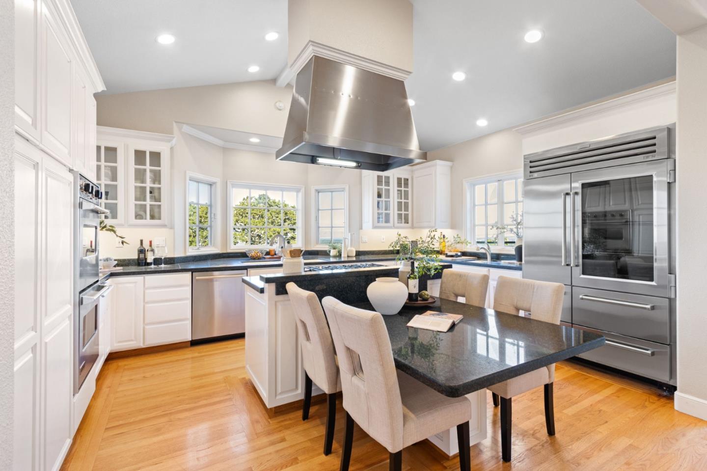 Detail Gallery Image 20 of 96 For 722 Bayview Way, Redwood City,  CA 94062 - 3 Beds | 2/1 Baths
