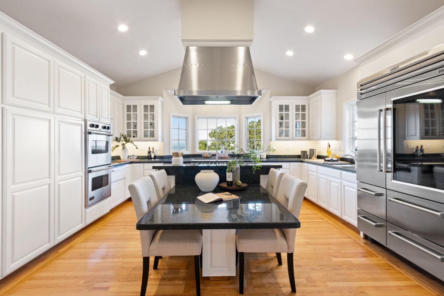 Detail Gallery Image 23 of 96 For 722 Bayview Way, Redwood City,  CA 94062 - 3 Beds | 2/1 Baths