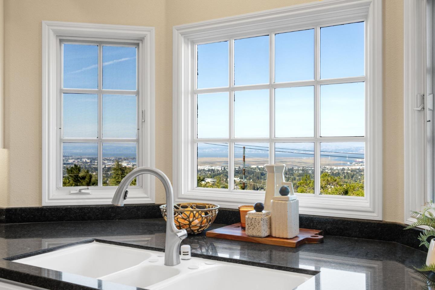 Detail Gallery Image 24 of 96 For 722 Bayview Way, Redwood City,  CA 94062 - 3 Beds | 2/1 Baths
