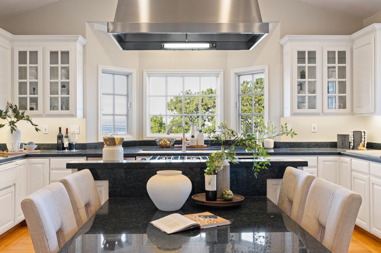 Detail Gallery Image 27 of 96 For 722 Bayview Way, Redwood City,  CA 94062 - 3 Beds | 2/1 Baths