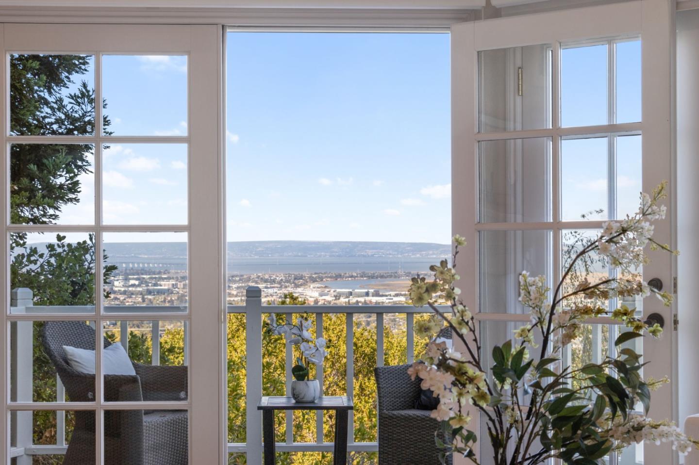 Detail Gallery Image 37 of 96 For 722 Bayview Way, Redwood City,  CA 94062 - 3 Beds | 2/1 Baths