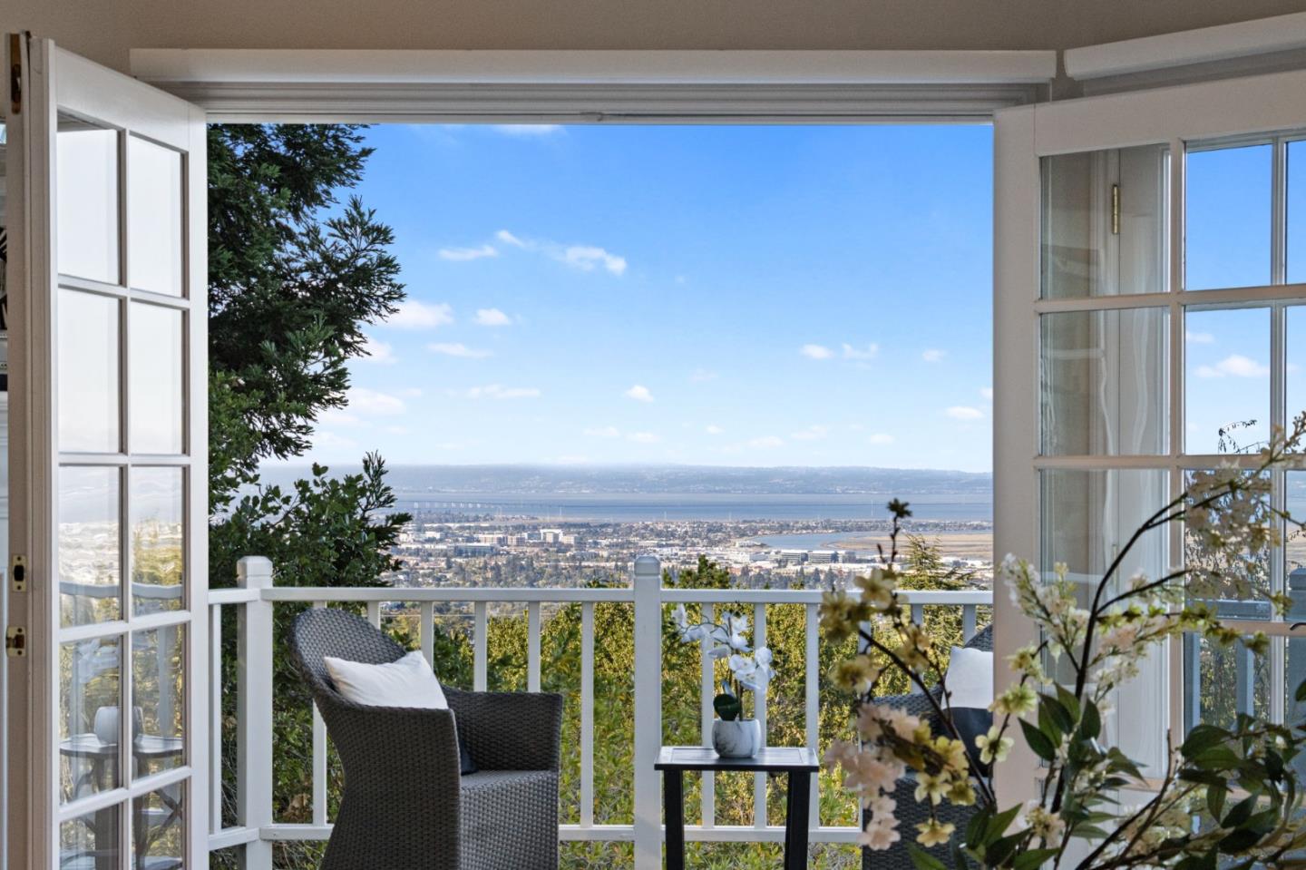 Detail Gallery Image 38 of 96 For 722 Bayview Way, Redwood City,  CA 94062 - 3 Beds | 2/1 Baths