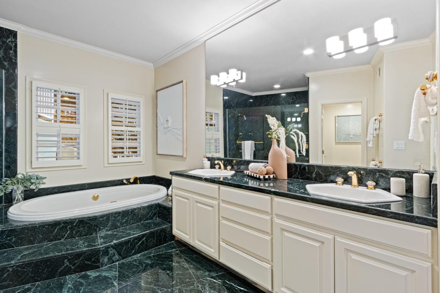 Detail Gallery Image 52 of 96 For 722 Bayview Way, Redwood City,  CA 94062 - 3 Beds | 2/1 Baths