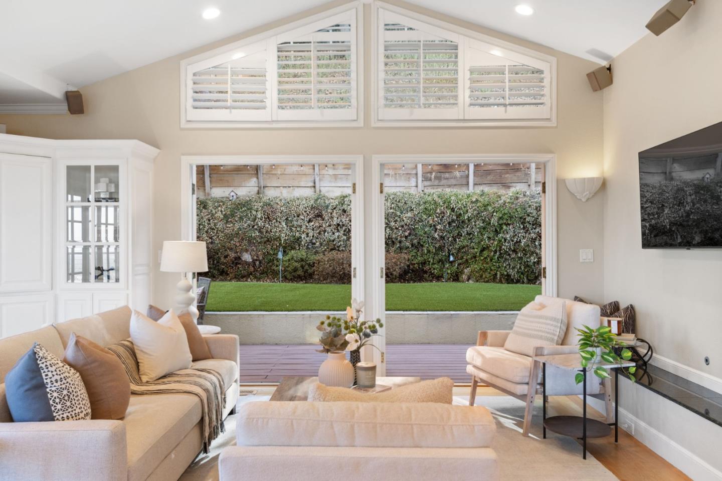 Detail Gallery Image 6 of 96 For 722 Bayview Way, Redwood City,  CA 94062 - 3 Beds | 2/1 Baths