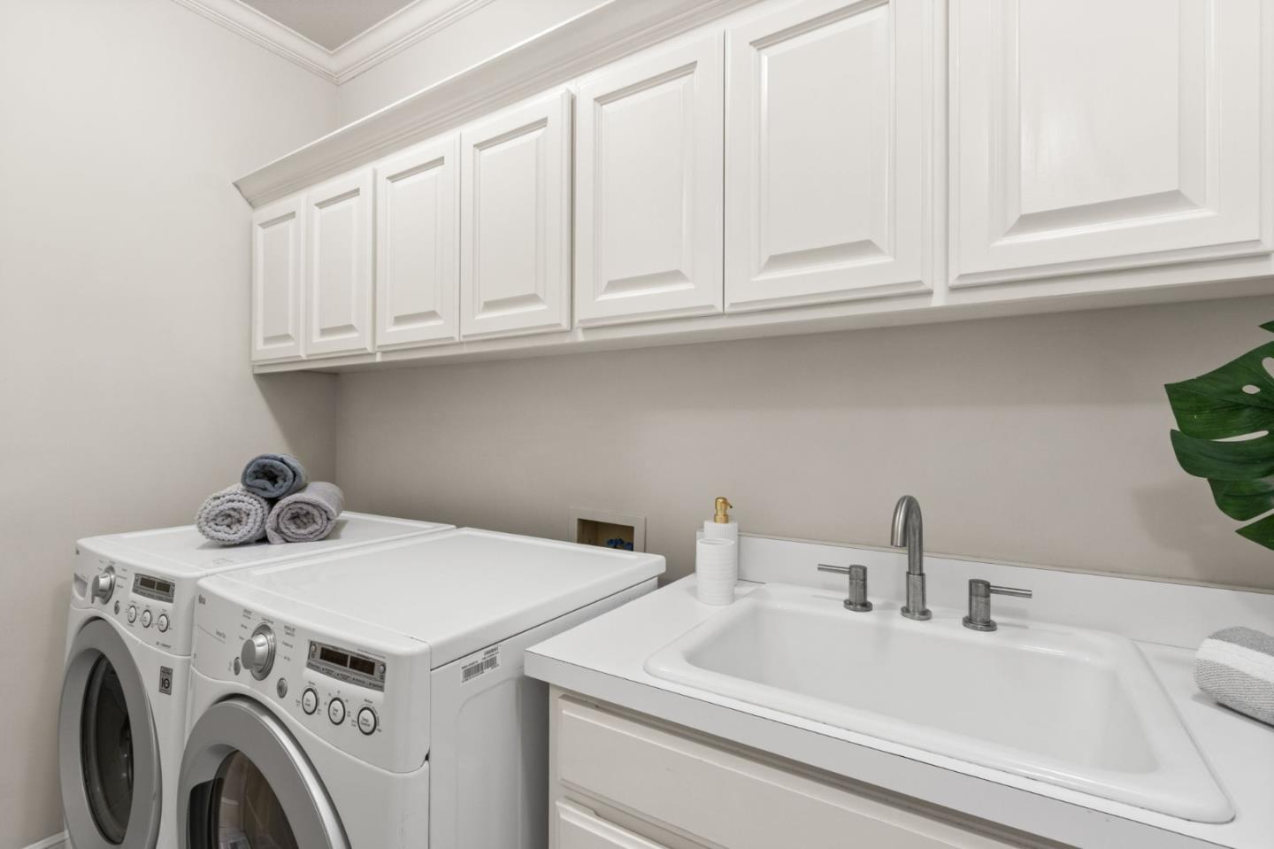 Detail Gallery Image 64 of 96 For 722 Bayview Way, Redwood City,  CA 94062 - 3 Beds | 2/1 Baths