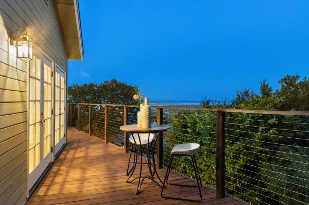Detail Gallery Image 73 of 96 For 722 Bayview Way, Redwood City,  CA 94062 - 3 Beds | 2/1 Baths