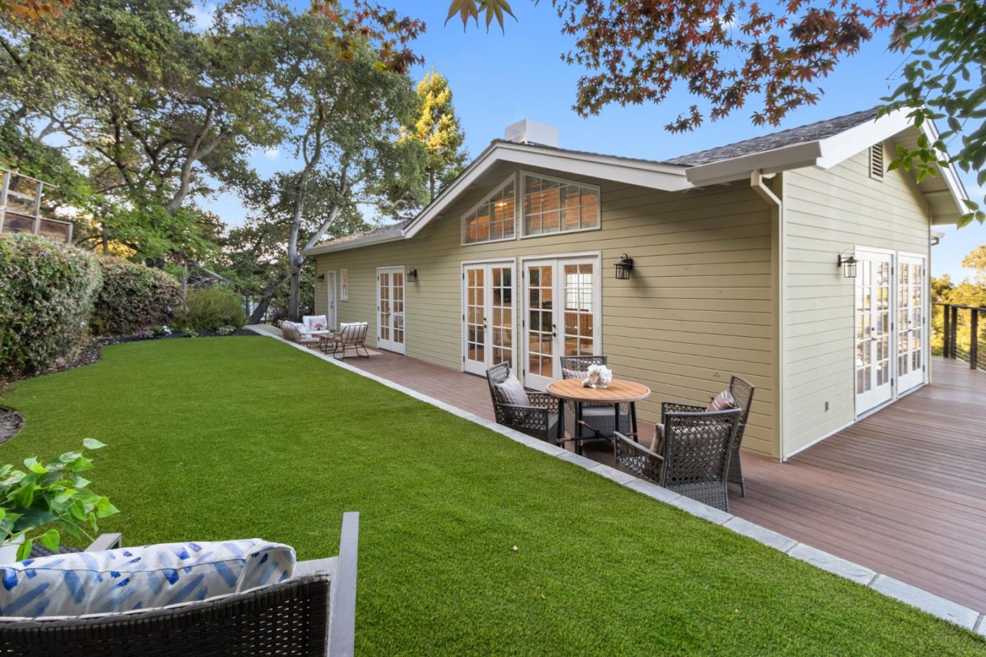 Detail Gallery Image 9 of 96 For 722 Bayview Way, Redwood City,  CA 94062 - 3 Beds | 2/1 Baths