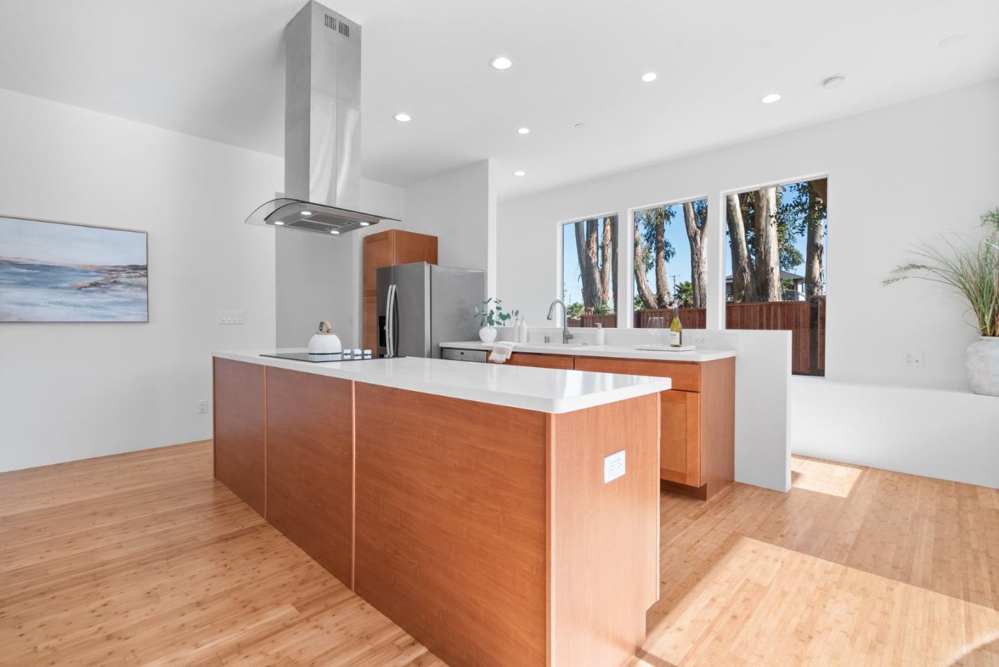 Detail Gallery Image 17 of 43 For 30 Ryans Way, Santa Cruz,  CA 95062 - 3 Beds | 3/1 Baths