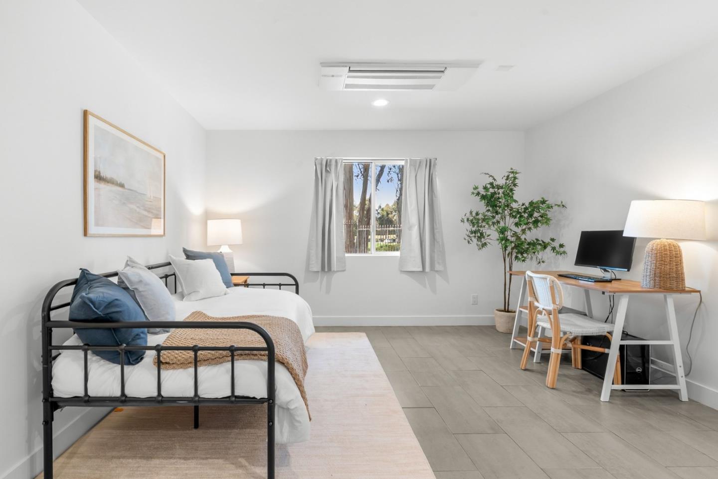 Detail Gallery Image 32 of 43 For 30 Ryans Way, Santa Cruz,  CA 95062 - 3 Beds | 3/1 Baths