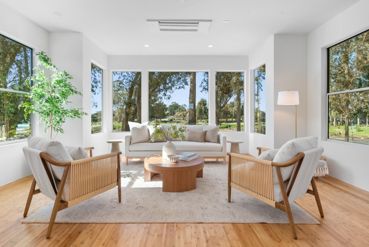 Detail Gallery Image 9 of 43 For 30 Ryans Way, Santa Cruz,  CA 95062 - 3 Beds | 3/1 Baths