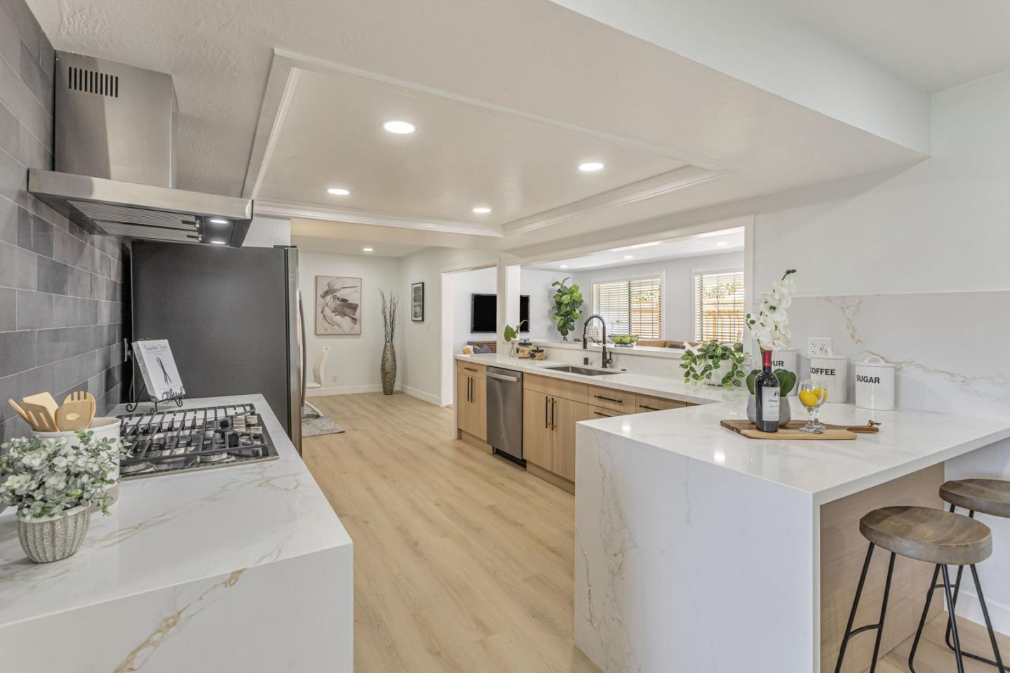 Detail Gallery Image 13 of 43 For 1228 Starlite Dr, Milpitas,  CA 95035 - 4 Beds | 2/1 Baths