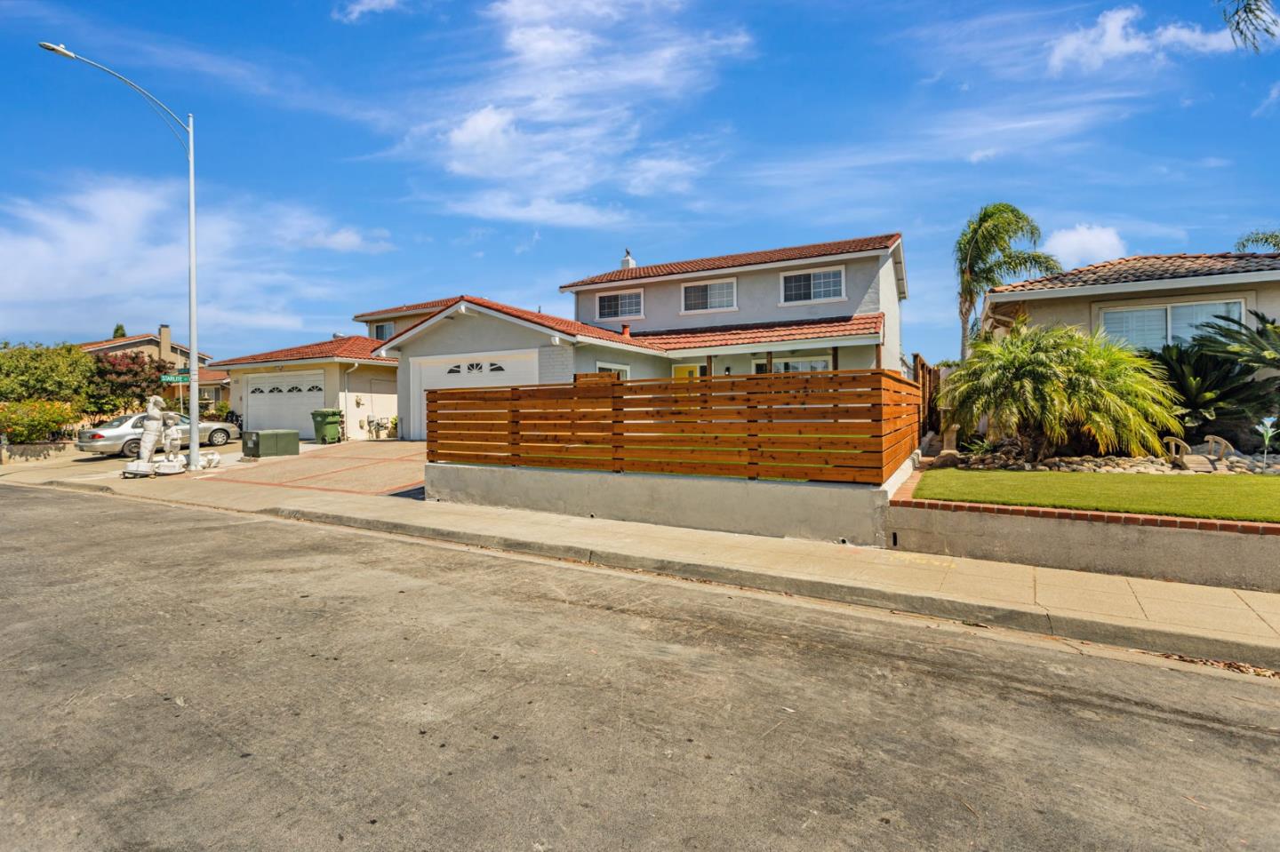 Detail Gallery Image 3 of 43 For 1228 Starlite Dr, Milpitas,  CA 95035 - 4 Beds | 2/1 Baths