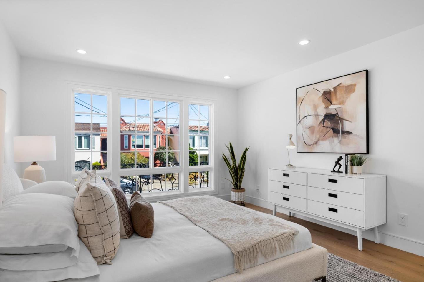 Detail Gallery Image 17 of 56 For 2277 33rd Ave, San Francisco,  CA 94116 - 4 Beds | 4 Baths